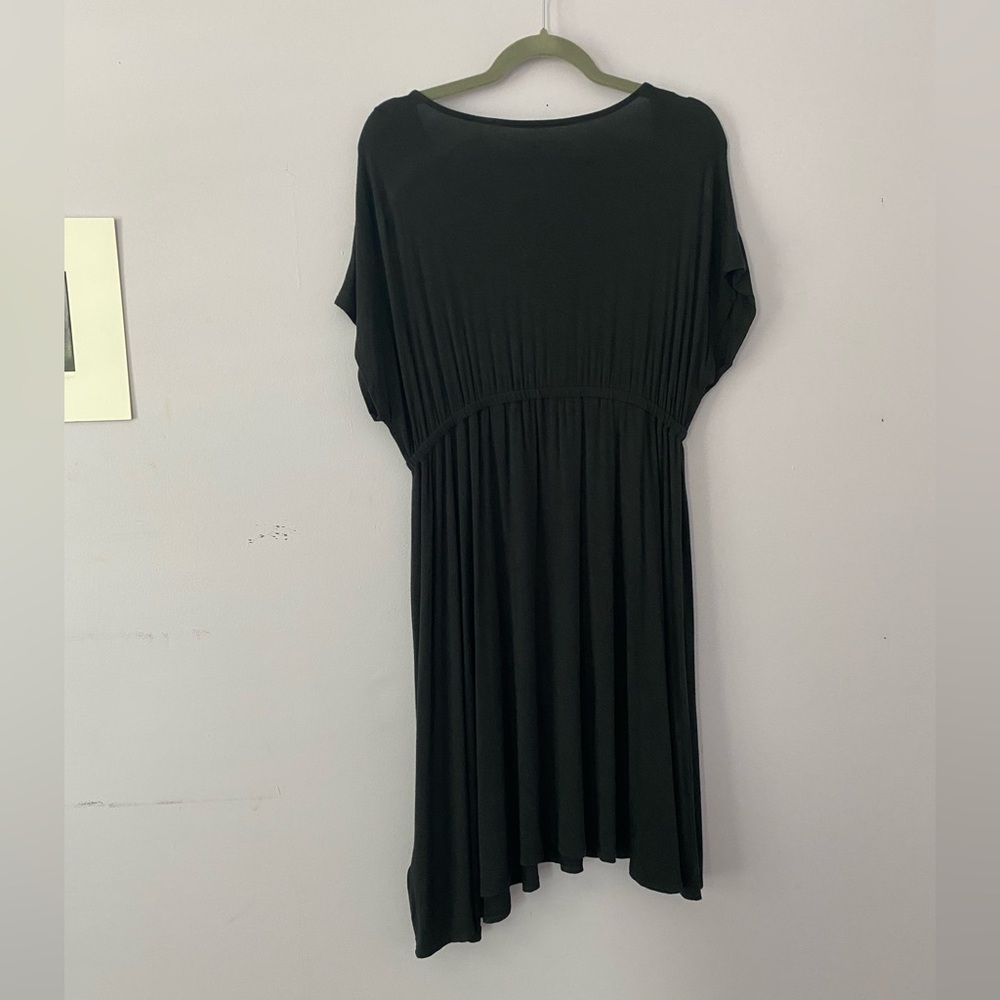 V-Neck Empire Waist Dress | Black - Picture 7 of 9